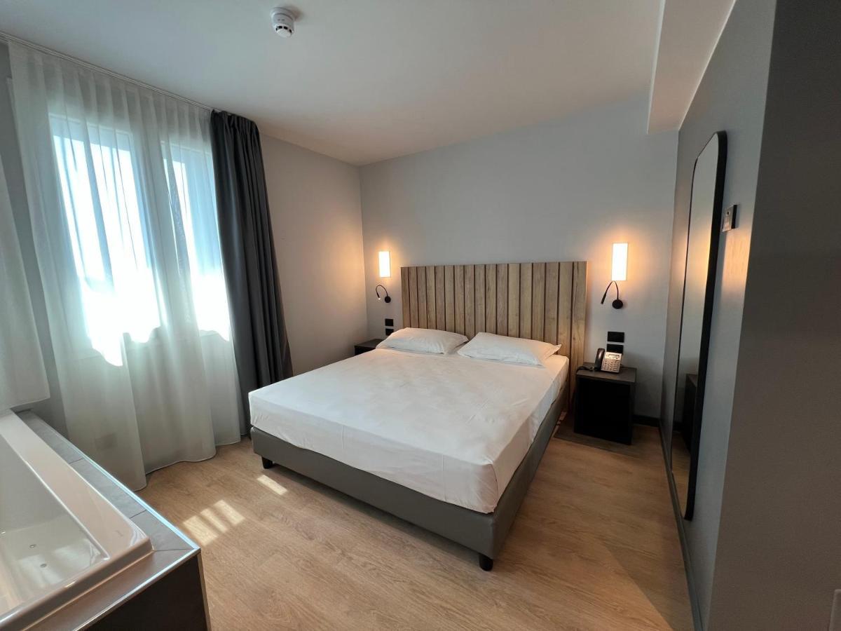 Hotel Leonessa Brescia Eksteriør bilde