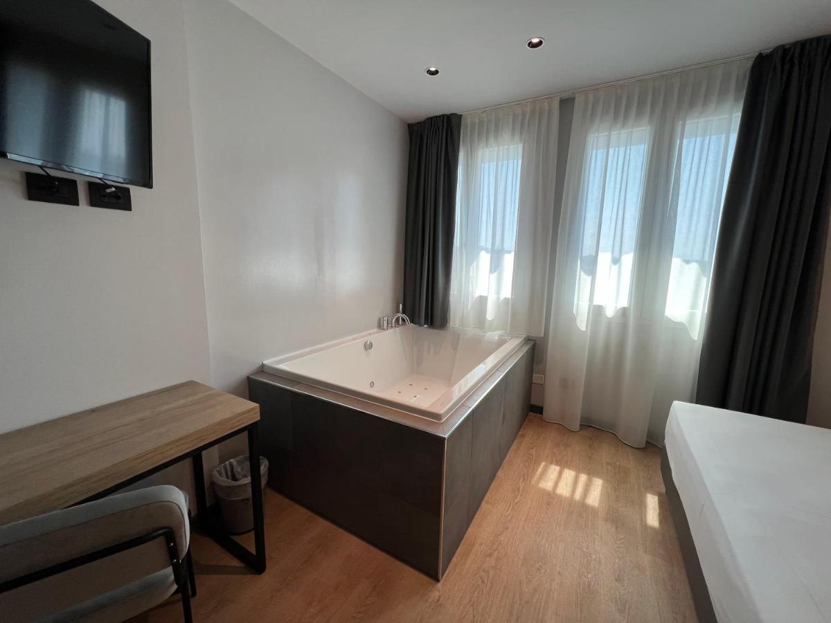 Hotel Leonessa Brescia Eksteriør bilde